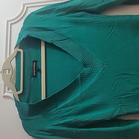Express Deep V sweater - Picture 9 of 10